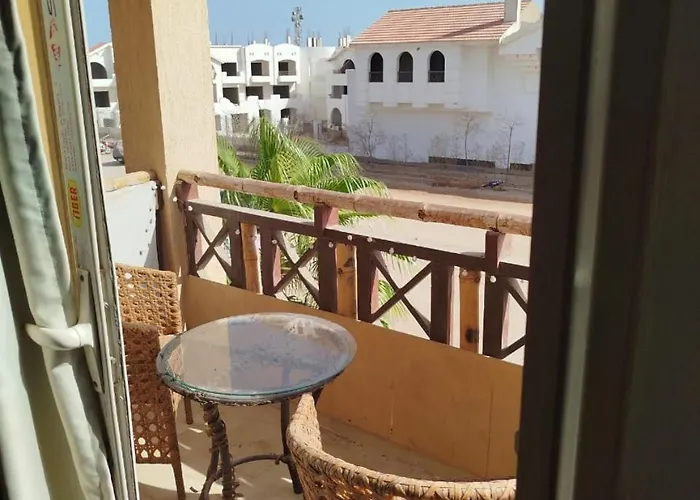 Otel Jungle Sweet Compound 4*